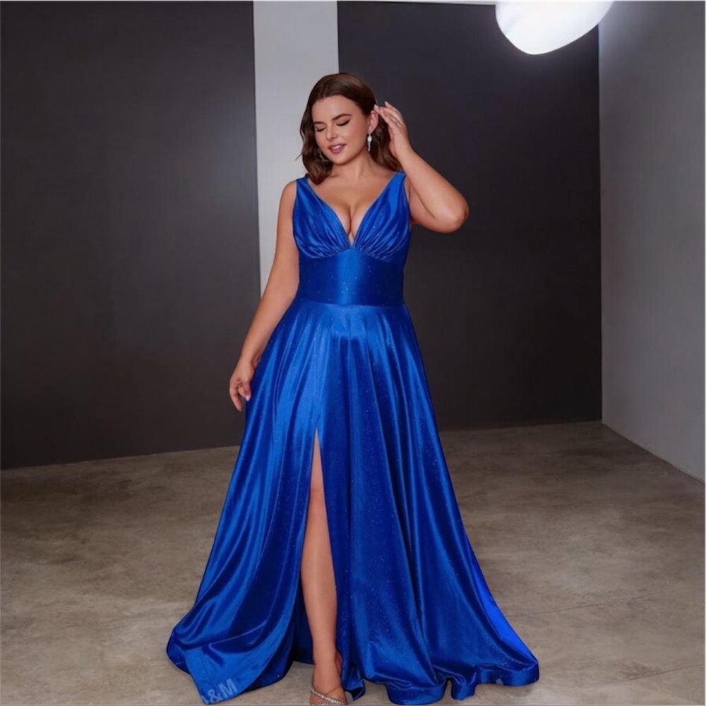 D&M Sparkling Blue Elegant Floor Length Gown w weighted train